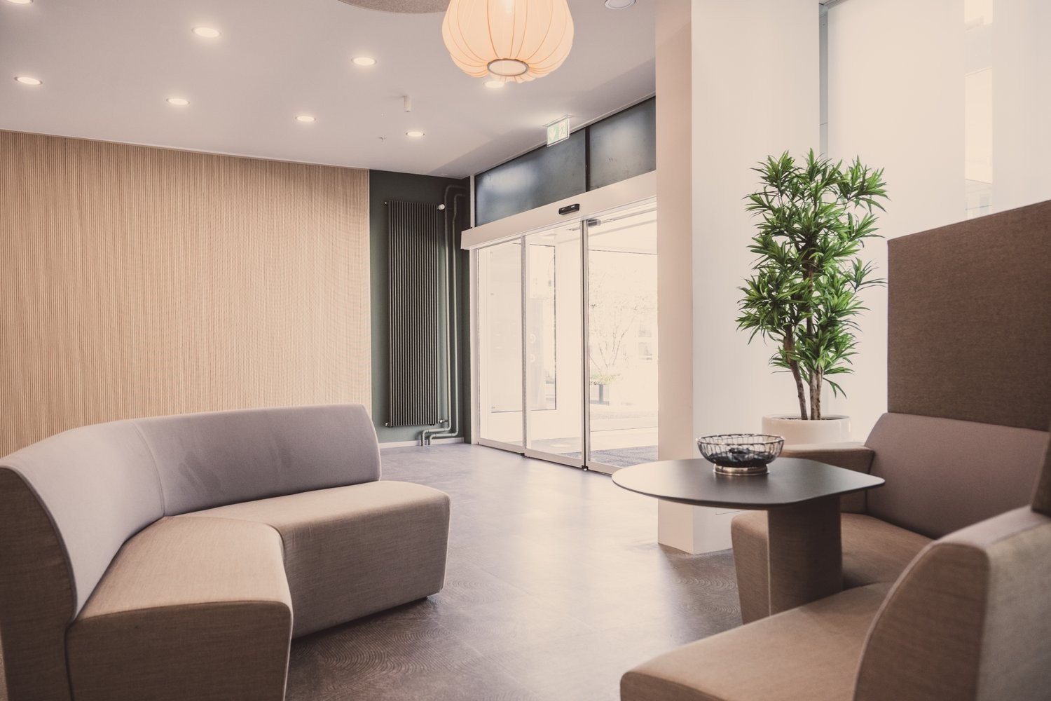 1443m² office