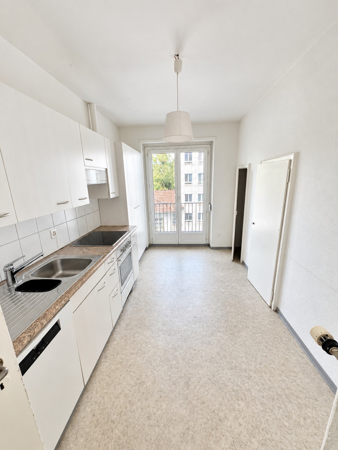 3 rooms apartment, photo 1 of 10