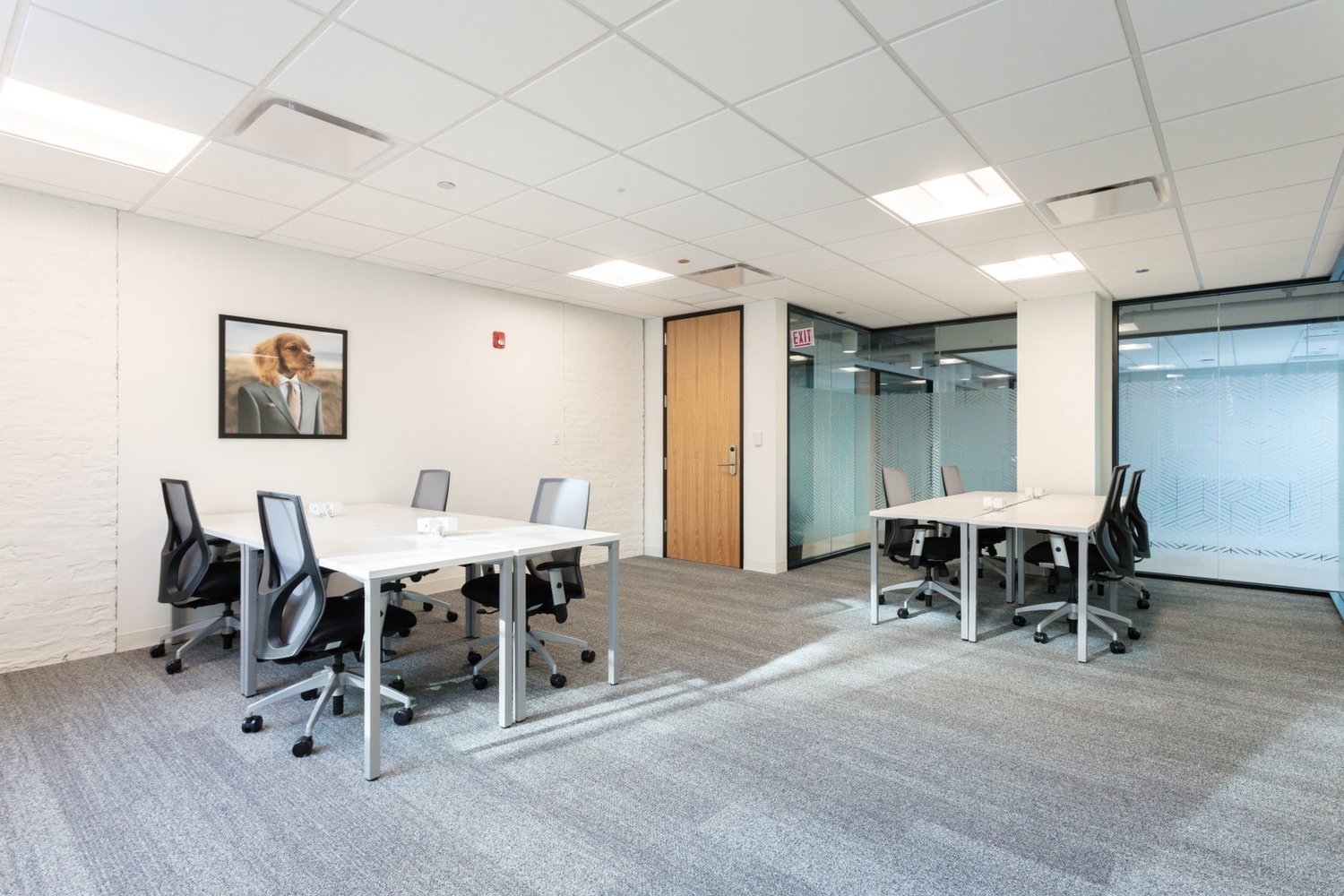 300m² office