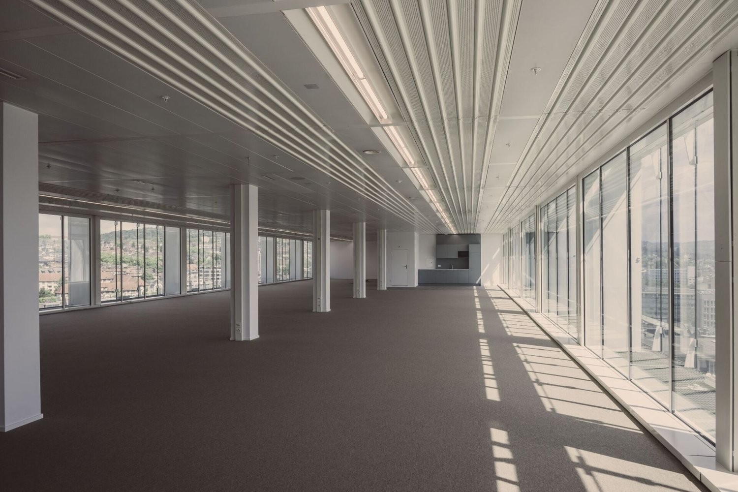 486m² office
