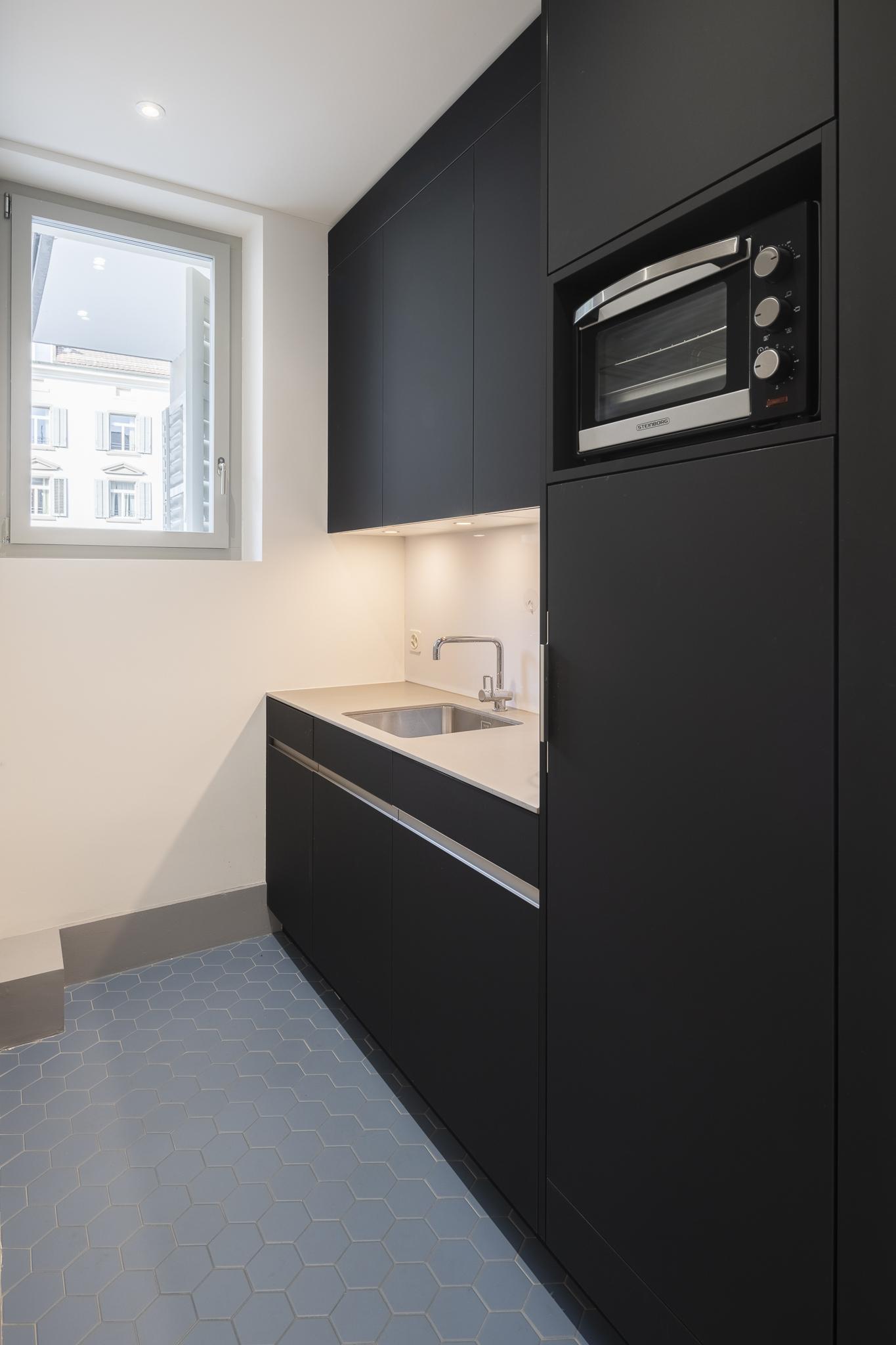 124m² office
