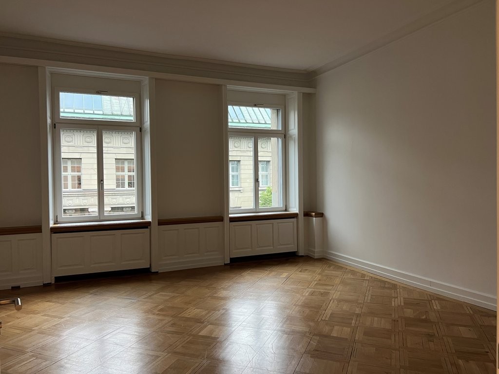 56m² office