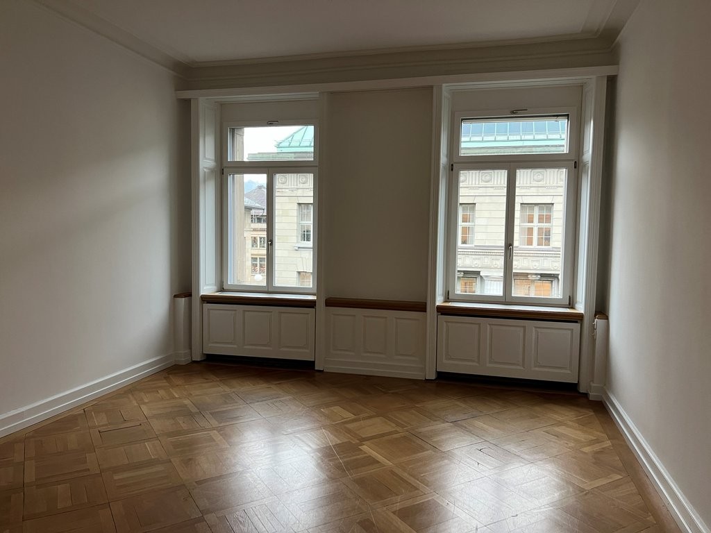 56m² office