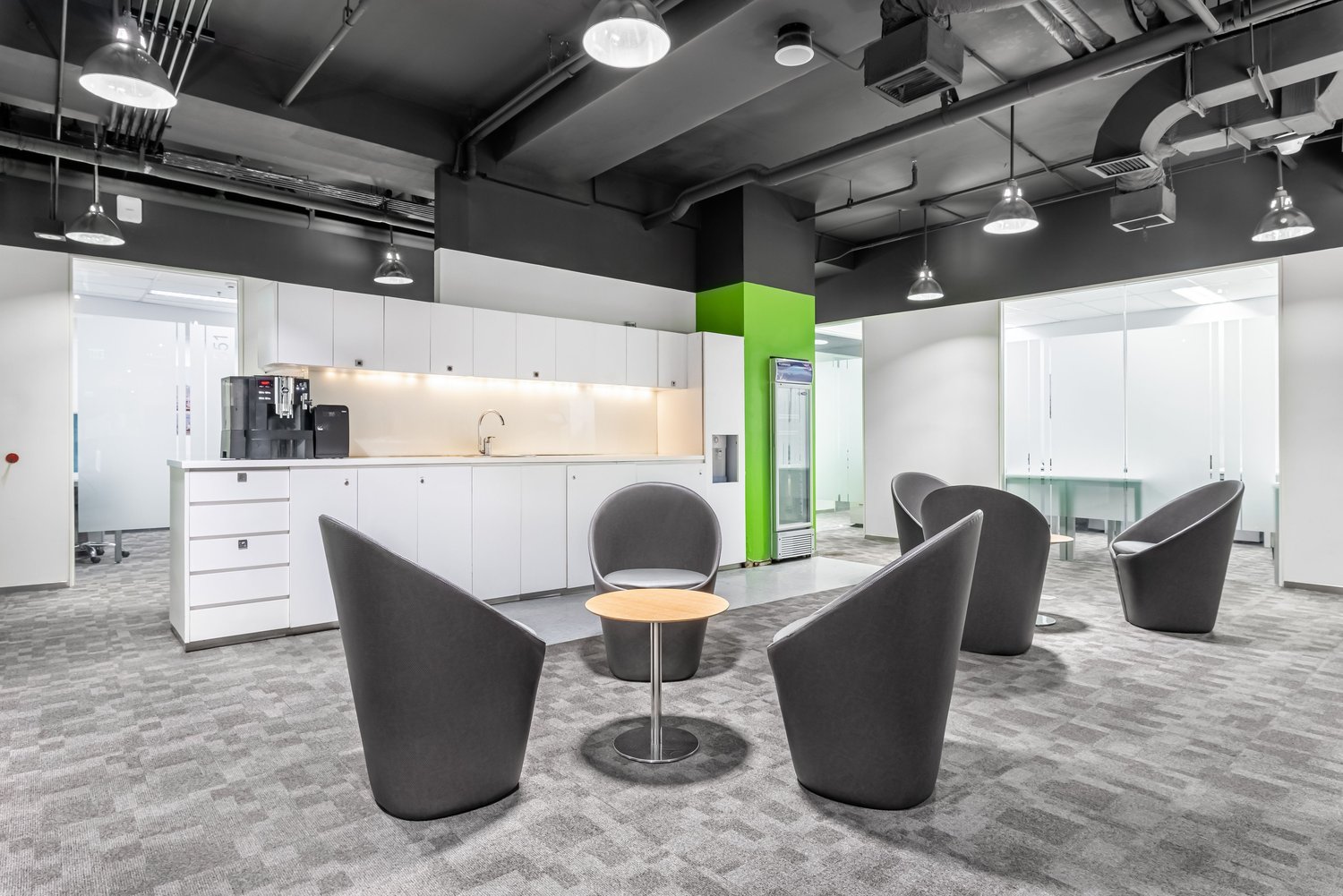 120m² office