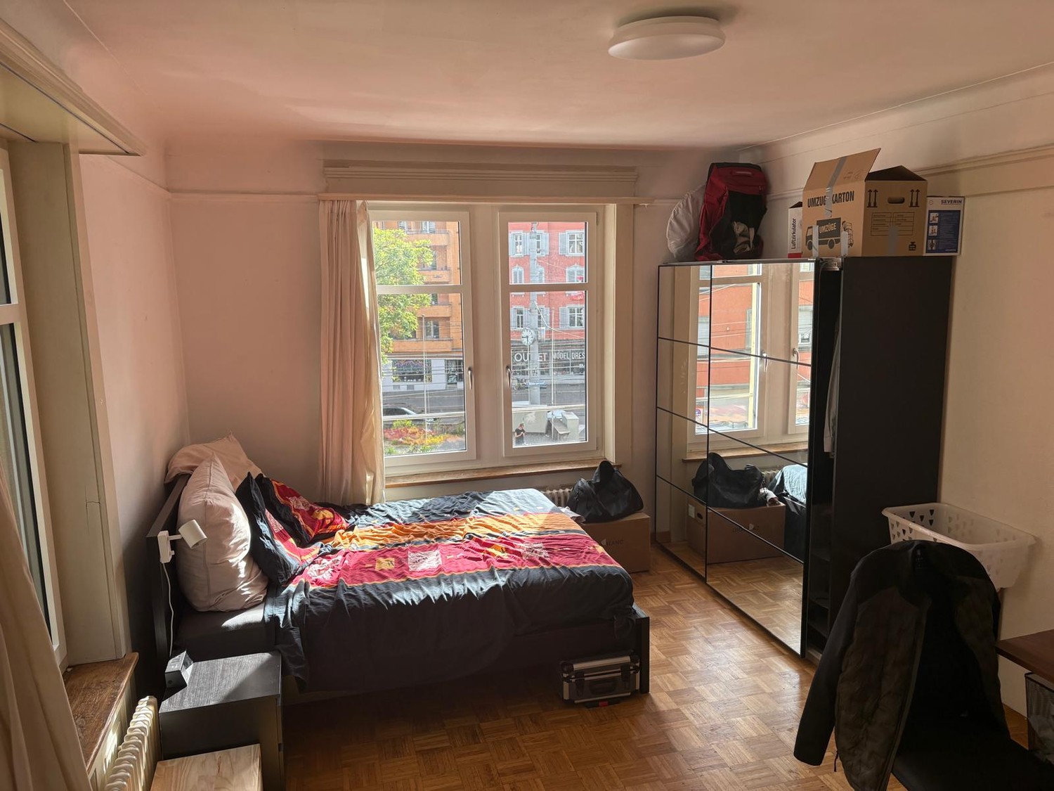 Chambre dans un appartement partagé