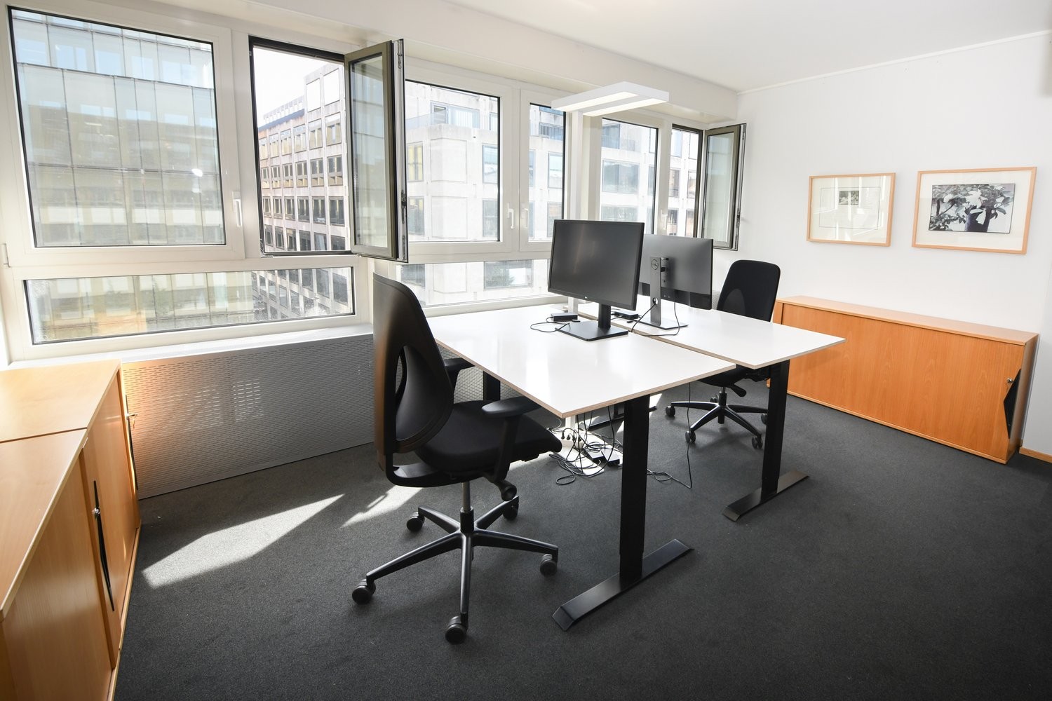 311m² office