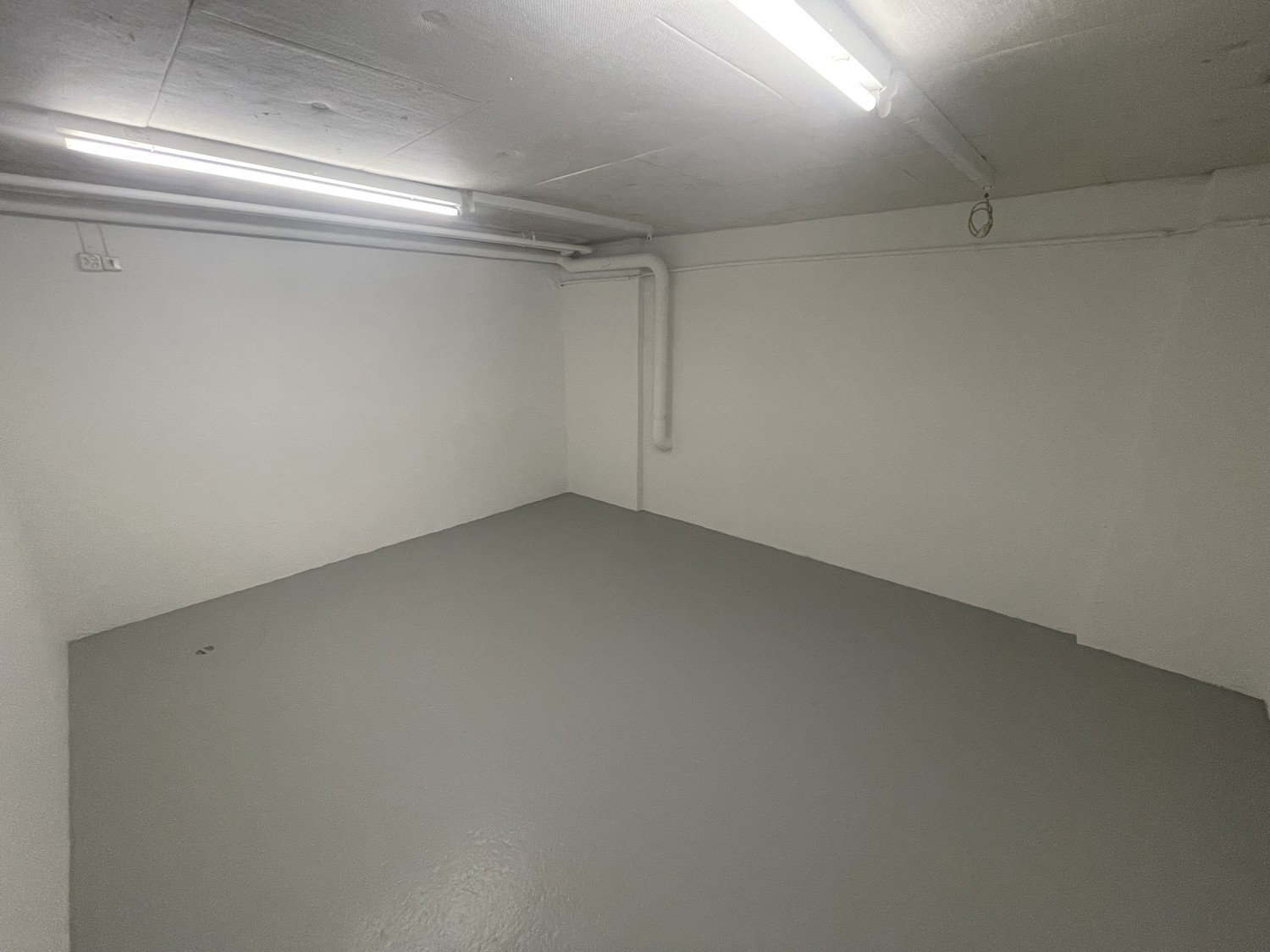89m² commercial
