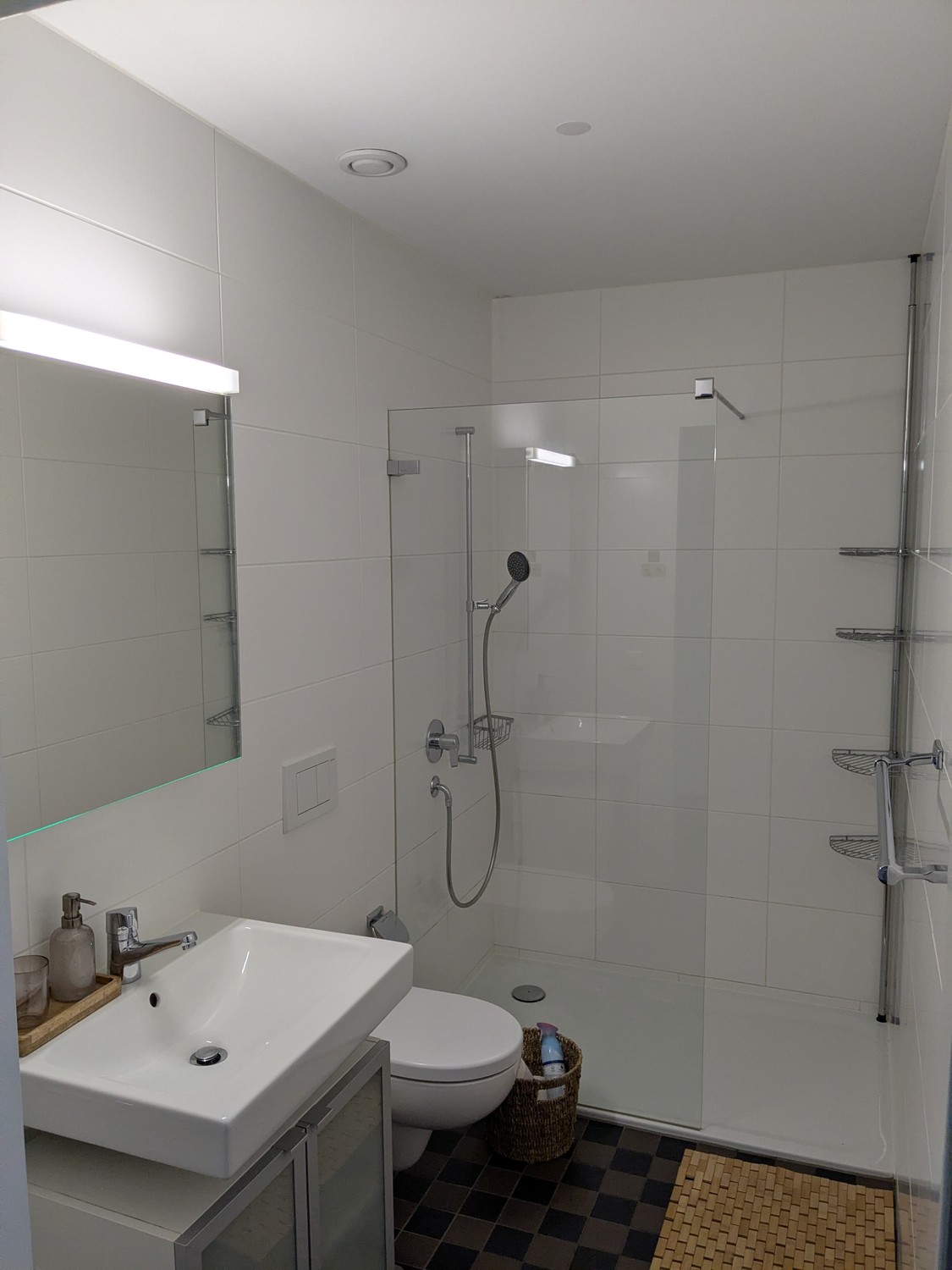 Chambre dans un appartement partagé